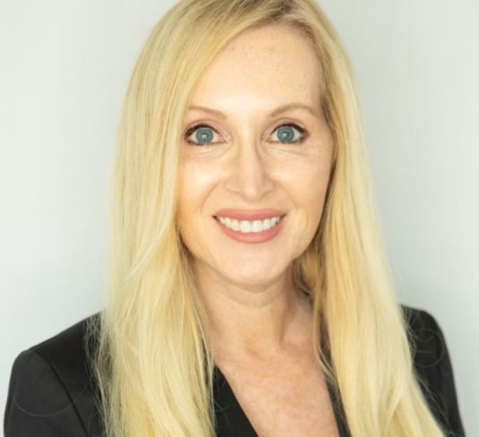 Allyson Dennis Headshot